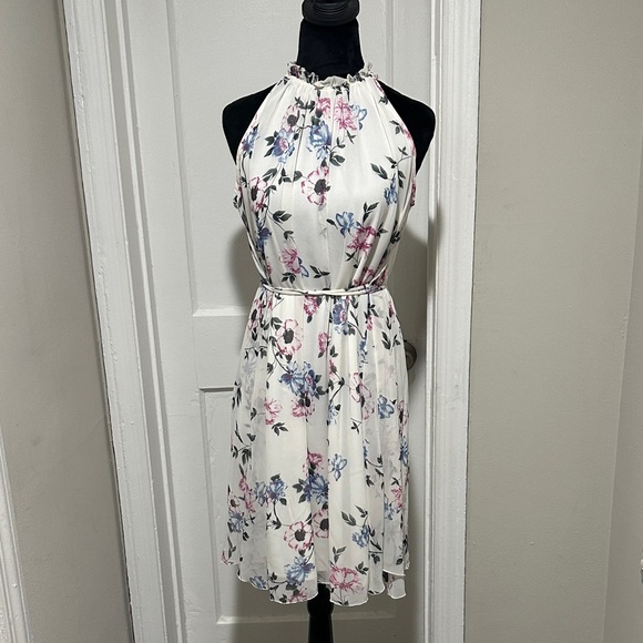 Pinkblush Dresses & Skirts - 💜Floral Halter Neck Dress💜